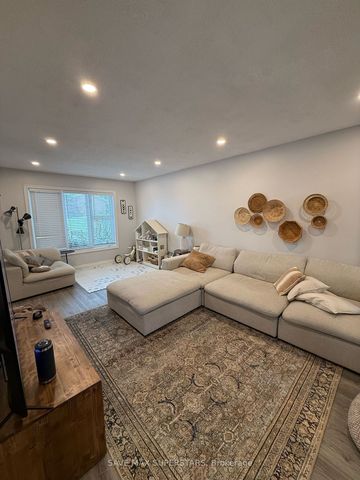 For Lease - 363 Leacock Drive, Barrie, Ontario - Photo 2