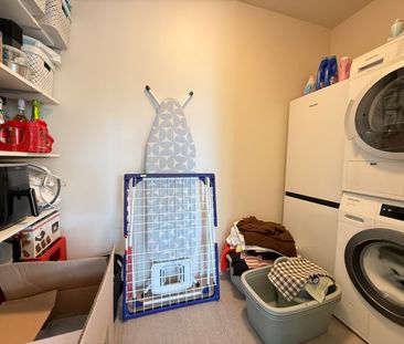 Gelijkvloers twee- slaapkamerappartement met autostaanplaats in Meu... - Photo 1