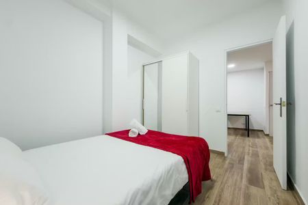 Carrer de Freixures, Barcelona, Catalonia 08003 - Foto 3