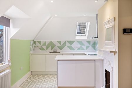 2 Bed Flat, Beaconsfield Villas, BN1 - Photo 5
