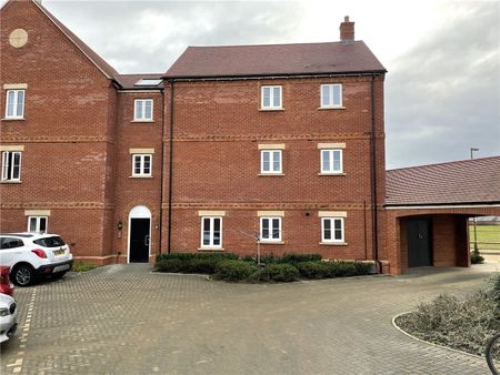 Modern well presented two bedroom apartment with own front door. - Photo 3