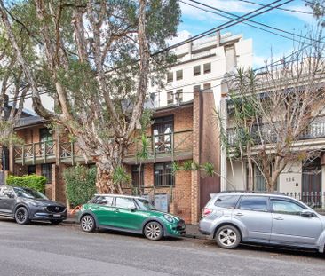 Beautiful 2 Bedroom Townhouse near Centrol - Photo 2