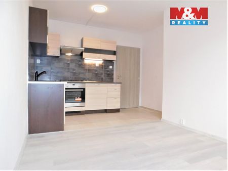 Pronájem bytu 3+1 70 m² - Photo 2