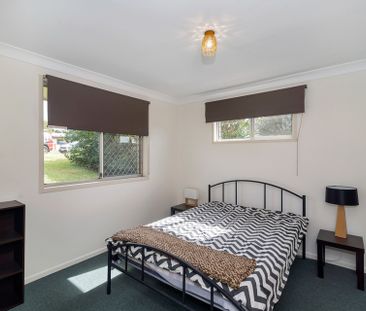 Comfortable Unit, Great Location - Photo 2