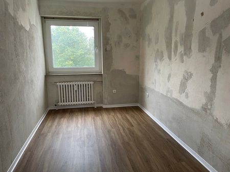 Großzügige 4-Zimmerwohnung mit Balkon - Photo 2