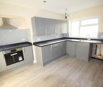 Balfour Street, Staffordshire, Burton upon Trent, DE13 - Photo 1