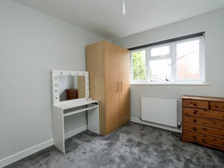 2 bedroom semi-detached bungalow to rent - Photo 5