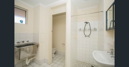 Spacious Subiaco Apartment - Photo 4