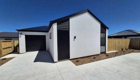 New in Selwyn Meadows - Photo 5