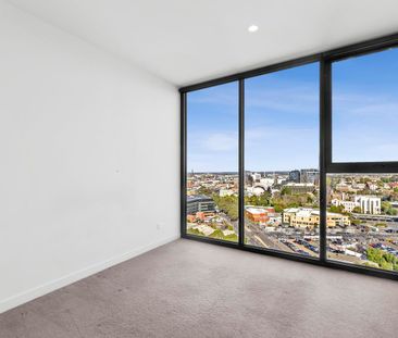 Luxurious Inner City Living - Photo 6