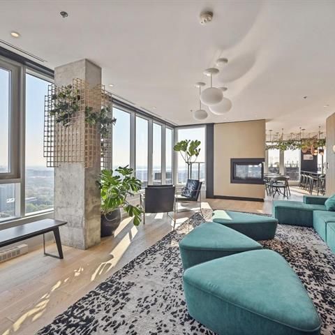 2300 Rue Tupper - Photo 1