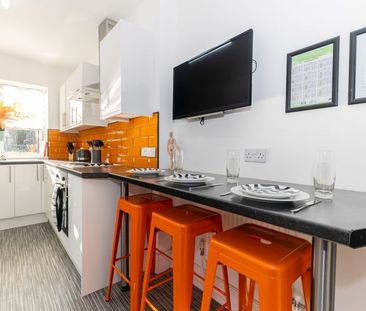 Room 5 – Nuneaton - Photo 4