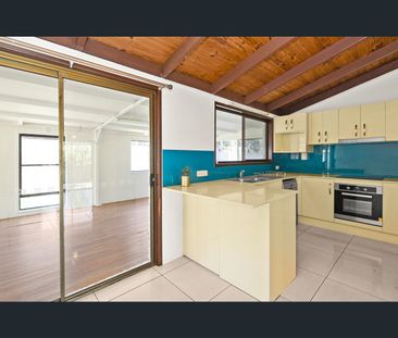 7 Rooney St, Browns Plains, Qld 4118 - Photo 2