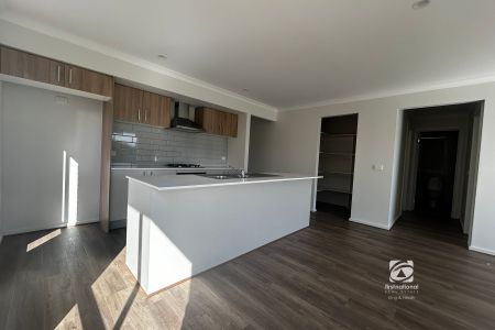 EASY MODERN LIVING - Photo 4