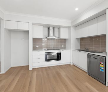 Brand New| Family Home with CLUB ACCESS - Photo 4