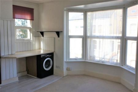 1 bedroom flat to rent - Photo 3