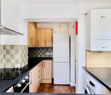 4 bedroom terraced house to rent - Photo 2