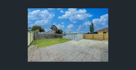 Bright, Practical & Ready to Move-In - Photo 2