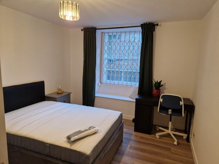 2 Bed Flat, West Nicolson Street, EH8 - Photo 4