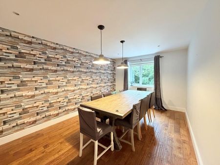 5 bedroom detached house to rent - Photo 2