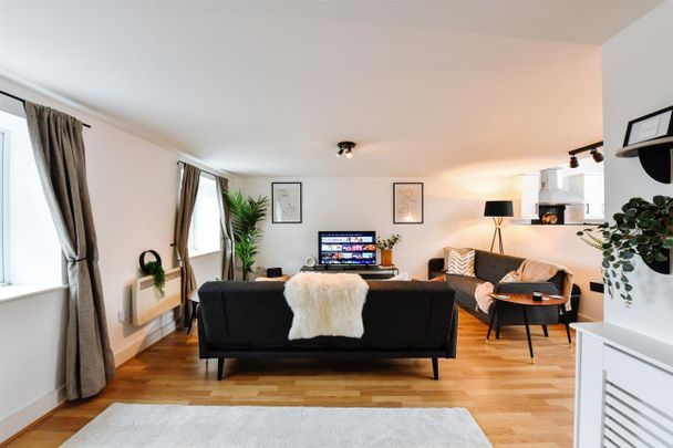 St Thomas Lofts, St. Thomas, SA1 8BG, Swansea - Photo 1