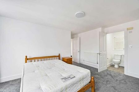 Birdhurst Rd, London, Colliers Wood, Sw, London, SW19 - Photo 3