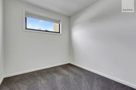 7 Rakia Lane, Fraser Rise VIC 3336 - Townhouse For Rent | Domain - Photo 2