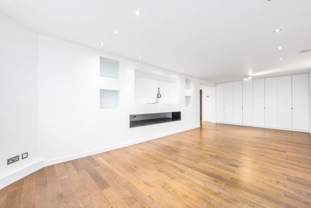 Wellington Road, London NW8 - Photo 1