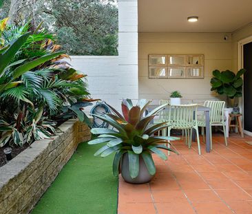 Hidden Coastal Oasis – Ground Floor Living in the Heart of Narrabeen - Photo 6