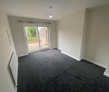 3 bedroom semi-detached house to rent - Photo 6