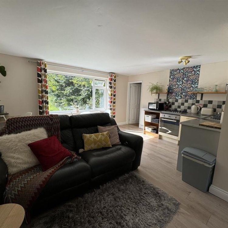 Oakford, Tiverton - Photo 1