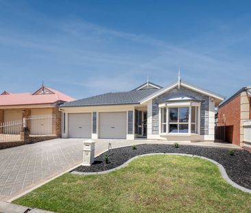 Spacious, Excellent Four Bedroom Home in Newton - Photo 1