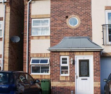 17 Goods Yard Close - Great Location & Off Street Parking Loughborough - Photo 2