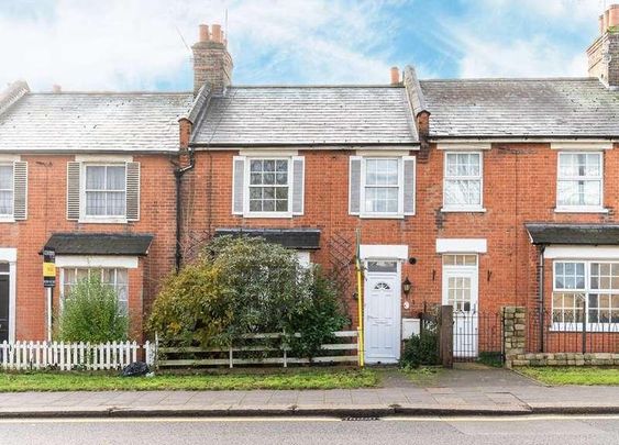 Rickmansworth Road, Pinner, HA5 - Photo 1