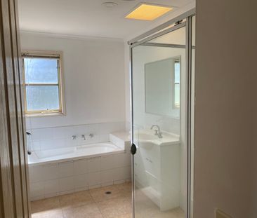 4/346 Sydenham Road, Sydenham, Vic 3037 - Photo 2