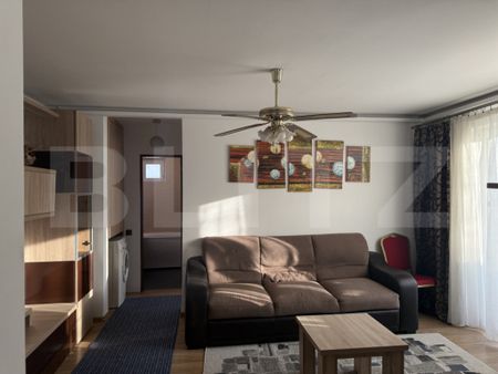 Închiriez apartament 3 camere – 66 mp, parcare - Photo 4