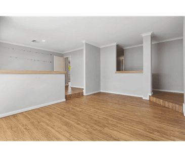 Coastal Comfort in a Convenient Setting - Photo 2