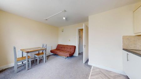 1 bedroom flat to rent - Photo 3