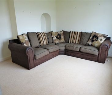 2 Bedroom House Badersfield NR10 to Let - Photo 4