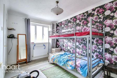 3 bedroom semi-detached house to rent - Photo 4