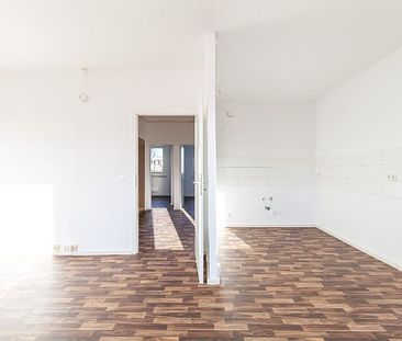 Tolle 3 Zimmer-Wohnung mit schönem Ausblick in Halle - für Sie saniert - Foto 1