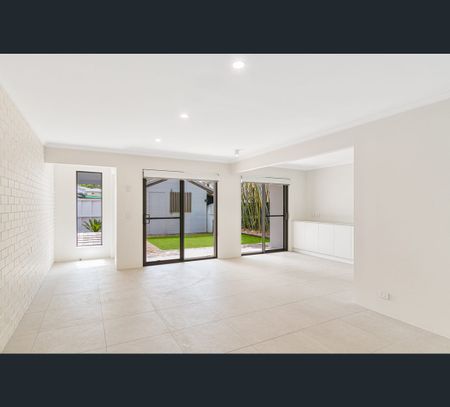 2/8 McGregor Cres, Tweed Heads, NSW 2485 - Photo 5