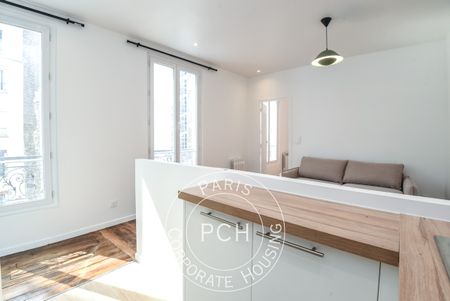 Rue Mathurin Régnier, - Photo 2