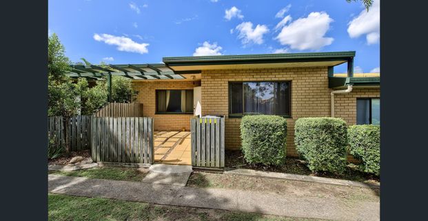 Lowset Villa in a Great Location! - Photo 1