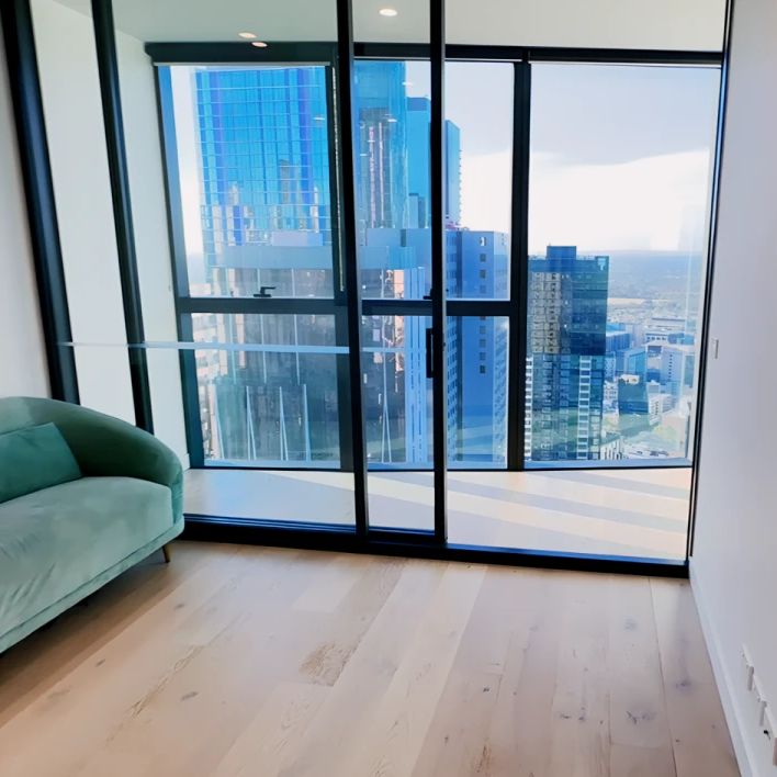 1 Bedroom furniture included - Photo 1