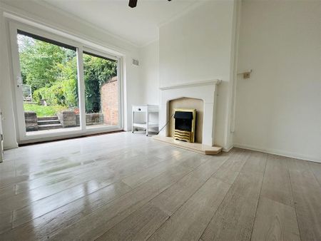 3 bedroom semi-detached house to rent - Photo 2