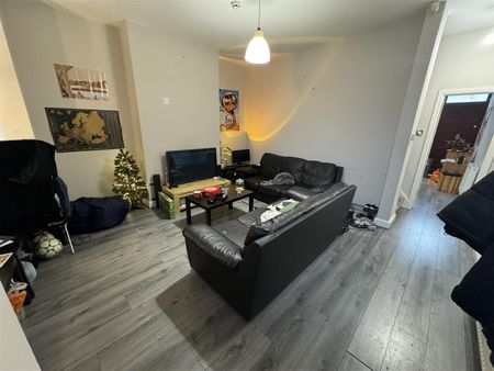 5 bedroom terraced house to rent - Photo 2