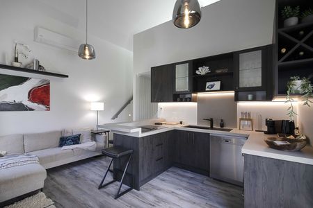 LUXE LIVING - Photo 5