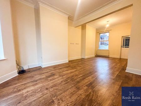 3 bedroom terraced house to rent - Photo 2