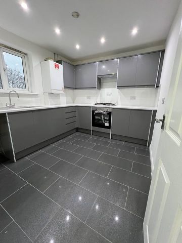 1 Bed Flat, Grosvenor Road, E6 - Photo 3